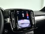Volvo XC40 B4 Plus Dark | Parkeercamera | Stoel- en Stuurverwarming | Harman Kardon | Trekhaak