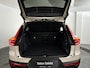 Volvo XC40 B4 Plus Dark | Parkeercamera | Stoel- en Stuurverwarming | Harman Kardon | Trekhaak
