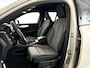 Volvo XC40 B4 Plus Dark | Parkeercamera | Stoel- en Stuurverwarming | Harman Kardon | Trekhaak
