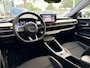 Jeep Avenger Summit 54 kWh 156 PK | ADAPTIEVE CRUISE CONTROL| SFEERVERLICHTING| DODEHOEK DETECTIE| DRAADLOZE TELEFOONLADER| JEEP PERFORMANCE LED| CAMERA + PARKEERSENSOREN| APPLE CARPLAY/ANDROID AUTO| EERSTE EIGENAAR|