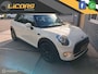 MINI Cooper 5-Deurs 1.5 panorama/navi/all season