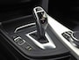 BMW 3-Serie 320i M Sport 184Pk Automaat (VIRTUAL COCKPIT, M PAKKET, GROOT NAVI, STOELVERWARMING, SPORT AUTOMAAT, SPORTSTOELEN, TREKHAAK, GETINT GLAS, PARKEERSENSOREN, NIEUWSTAAT)