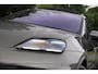 Porsche Macan 4 100 kWh|1e Eig|Org NL NAP|Achterasbesturing|Trekhaak|Panoramadak|Head Up|Chrono|Aventuringroen|Matrix|BOSE|Luchtvering|Dealer Onderhouden