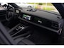 Porsche Macan 4 100 kWh|1e Eig|Org NL NAP|Achterasbesturing|Trekhaak|Panoramadak|Head Up|Chrono|Aventuringroen|Matrix|BOSE|Luchtvering|Dealer Onderhouden