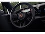 Porsche Macan 4 100 kWh|1e Eig|Org NL NAP|Achterasbesturing|Trekhaak|Panoramadak|Head Up|Chrono|Aventuringroen|Matrix|BOSE|Luchtvering|Dealer Onderhouden