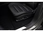 Porsche Macan 4 100 kWh|1e Eig|Org NL NAP|Achterasbesturing|Trekhaak|Panoramadak|Head Up|Chrono|Aventuringroen|Matrix|BOSE|Luchtvering|Dealer Onderhouden