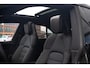 Porsche Macan 4 100 kWh|1e Eig|Org NL NAP|Achterasbesturing|Trekhaak|Panoramadak|Head Up|Chrono|Aventuringroen|Matrix|BOSE|Luchtvering|Dealer Onderhouden