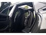 Porsche Macan 4 100 kWh|1e Eig|Org NL NAP|Achterasbesturing|Trekhaak|Panoramadak|Head Up|Chrono|Aventuringroen|Matrix|BOSE|Luchtvering|Dealer Onderhouden