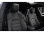 Porsche Macan 4 100 kWh|1e Eig|Org NL NAP|Achterasbesturing|Trekhaak|Panoramadak|Head Up|Chrono|Aventuringroen|Matrix|BOSE|Luchtvering|Dealer Onderhouden