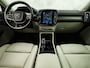 Volvo XC40 1.5 T5 Recharge Inscription 252Pk Automaat (APPLE CARPLAY, GROOT NAVI, LEDER, STOELVERWARMING, SPORTSTOELEN, KEYLESS, CAMERA, NIEUWSTAAT)