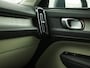 Volvo XC40 1.5 T5 Recharge Inscription 252Pk Automaat (APPLE CARPLAY, GROOT NAVI, LEDER, STOELVERWARMING, SPORTSTOELEN, KEYLESS, CAMERA, NIEUWSTAAT)