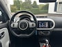 Renault Twingo Z.E. R80 Série Limitée Vibes | Eerste eigenaar | Nederlandse auto | Navigatiesysteem | Camera achter | Unieke kilometerstand | 100% elektrisch | Dealeronderhouden | SoH 95% | Voorstoelen verwarmd | Unieke uitvoering |