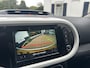 Renault Twingo Z.E. R80 Série Limitée Vibes | Eerste eigenaar | Nederlandse auto | Navigatiesysteem | Camera achter | Unieke kilometerstand | 100% elektrisch | Dealeronderhouden | SoH 95% | Voorstoelen verwarmd | Unieke uitvoering |