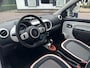 Renault Twingo Z.E. R80 Série Limitée Vibes | Eerste eigenaar | Nederlandse auto | Navigatiesysteem | Camera achter | Unieke kilometerstand | 100% elektrisch | Dealeronderhouden | SoH 95% | Voorstoelen verwarmd | Unieke uitvoering |