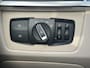 BMW 3-Serie 320i Luxury Edition / Dealer Onderhouden / Schuif-Kantel Dak / DAB / 19" Lichtmetalen Sport Velgen / Led Koplampen / Cruise Control / HiFi Audio /  Parkeersensoren Voor&Achter / Full-Map Navigatie /