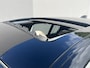 BMW 3-Serie 320i Luxury Edition / Dealer Onderhouden / Schuif-Kantel Dak / DAB / 19" Lichtmetalen Sport Velgen / Led Koplampen / Cruise Control / HiFi Audio /  Parkeersensoren Voor&Achter / Full-Map Navigatie /