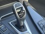 BMW 3-Serie 320i Luxury Edition / Dealer Onderhouden / Schuif-Kantel Dak / DAB / 19" Lichtmetalen Sport Velgen / Led Koplampen / Cruise Control / HiFi Audio /  Parkeersensoren Voor&Achter / Full-Map Navigatie /