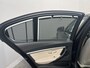 BMW 3-Serie 320i Luxury Edition / Dealer Onderhouden / Schuif-Kantel Dak / DAB / 19" Lichtmetalen Sport Velgen / Led Koplampen / Cruise Control / HiFi Audio /  Parkeersensoren Voor&Achter / Full-Map Navigatie /