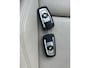 BMW 3-Serie 320i Luxury Edition / Dealer Onderhouden / Schuif-Kantel Dak / DAB / 19" Lichtmetalen Sport Velgen / Led Koplampen / Cruise Control / HiFi Audio /  Parkeersensoren Voor&Achter / Full-Map Navigatie /