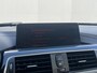 BMW 3-Serie 320i Luxury Edition / Dealer Onderhouden / Schuif-Kantel Dak / DAB / 19" Lichtmetalen Sport Velgen / Led Koplampen / Cruise Control / HiFi Audio /  Parkeersensoren Voor&Achter / Full-Map Navigatie /