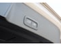 Volvo XC40 1.5 T4 Plug-in hybrid Ultimate Bright Elektrisch glazen panorama-dak | Parkeercamera | cruise control adaptief | Elektrische voorstoelen | Voorstoelen verwarmd + stuurwiel verwarmd |