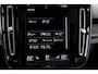 Volvo XC40 1.5 T4 Plug-in hybrid Ultimate Bright Elektrisch glazen panorama-dak | Parkeercamera | cruise control adaptief | Elektrische voorstoelen | Voorstoelen verwarmd + stuurwiel verwarmd |