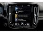 Volvo XC40 1.5 T4 Plug-in hybrid Ultimate Bright Elektrisch glazen panorama-dak | Parkeercamera | cruise control adaptief | Elektrische voorstoelen | Voorstoelen verwarmd + stuurwiel verwarmd |