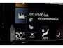 Volvo XC40 1.5 T4 Plug-in hybrid Ultimate Bright Elektrisch glazen panorama-dak | Parkeercamera | cruise control adaptief | Elektrische voorstoelen | Voorstoelen verwarmd + stuurwiel verwarmd |