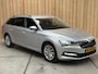 Skoda Superb Combi 1.5 TSI ACT Business Edition Automaat | Adaptieve cruise control | Apple CarPlay/Android Auto | Climate control | Getint glas | Parkeersensoren voor en achter | Trekhaak