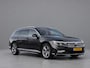 Volkswagen Passat Variant 1.5 TSI R-Line | Trekhaak | Leder | Virtual Cockpit | Camera