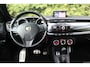 Alfa Romeo Giulietta 1.4 T Business Executive 170PK | AUTOMAAT | Climate Control | Leder | Navigatie | PDC | Cruise Control | PANO