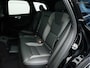 Volvo XC60 2.0 T6 Plug-in Hybrid AWD Plus Dark (APPLE CARPLAY,PANORAMADAK,STUUR-STOELVERWARMING,DODEHOEK,KEYLESS,MEMORY-SEATS)