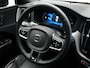 Volvo XC60 2.0 T6 Plug-in Hybrid AWD Plus Dark (APPLE CARPLAY,PANORAMADAK,STUUR-STOELVERWARMING,DODEHOEK,KEYLESS,MEMORY-SEATS)