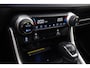 Toyota RAV4 2.5 Hybrid 2WD Bi-Tone | Panoramadak | Navigatie | Leder | 360 camera | Digitale binnenspiegel | Dodehoek detectie | Stoelverwarming | JBL | Apple Carplay / Android Auto | 18 inch
