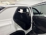 Volkswagen T-Roc 110PK TSI Style | Trekhaak 1300KG Trekgewicht | Navigatie | Cruise Control Adaptief | Climate Control | Camera | Parkeersensoren | Lichtmetalen Velgen | Armsteun |