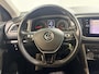Volkswagen T-Roc 110PK TSI Style | Trekhaak 1300KG Trekgewicht | Navigatie | Cruise Control Adaptief | Climate Control | Camera | Parkeersensoren | Lichtmetalen Velgen | Armsteun |