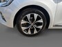 Renault Clio 90PK TCe Evolution | 1ste Eigenaar | Trekhaak 900KG Trekgewicht | Navigatie | Apple Carplay/Android Auto | Parkeersensoren | LED Lampen | Lichtmetalen Velgen | Licht & Regen Sensor |