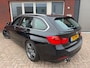 BMW 3-Serie Touring 320i Upgrade Edition / Carplay / Leder / M / Navi / PDC / Xenon / NAP