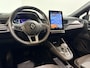 Renault Captur 145PK E-Tech full hybrid techno Automaat | 1ste Eigenaar | Google Built-in | Apple Carplay/Android Auto | Camera | Parkeersensoren | Lichtmetalen Velgen | LED Lampen | Digitale Cockpit | Licht & Regen Sensor | Armsteun |