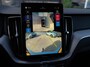 Volvo XC60 2.0 T6 Plug-in hybrid AWD Plus Black Edition | Pano | SOH 99% | Surround View | Trekhaak | BTW