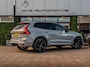Volvo XC60 2.0 T6 Plug-in hybrid AWD Plus Black Edition | Pano | SOH 99% | Surround View | Trekhaak | BTW
