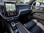 Volvo XC60 2.0 T6 Plug-in hybrid AWD Plus Black Edition | Pano | SOH 99% | Surround View | Trekhaak | BTW
