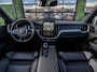 Volvo XC60 2.0 T6 Plug-in hybrid AWD Plus Black Edition | Pano | SOH 99% | Surround View | Trekhaak | BTW