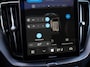 Volvo XC60 2.0 T6 Plug-in hybrid AWD Plus Black Edition | Pano | SOH 99% | Surround View | Trekhaak | BTW