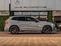 Volvo XC60 2.0 T6 Plug-in hybrid AWD Plus Black Edition | Pano | SOH 99% | Surround View | Trekhaak | BTW