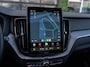 Volvo XC60 2.0 T6 Plug-in hybrid AWD Plus Black Edition | Pano | SOH 99% | Surround View | Trekhaak | BTW