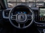 Volvo XC60 2.0 T6 Plug-in hybrid AWD Plus Black Edition | Pano | SOH 99% | Surround View | Trekhaak | BTW