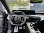 Peugeot 5008 1.6 Plug-in Hybrid 225 PK GT Exclusive 7 Persoons | Apple Carplay/Android Auto | Climate Control | lichtmetalen velgen 20 Inch | Panorama Dak | Verwarmde Voorstoelen