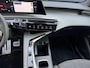 Peugeot 5008 1.6 Plug-in Hybrid 225 PK GT Exclusive 7 Persoons | Apple Carplay/Android Auto | Climate Control | lichtmetalen velgen 20 Inch | Panorama Dak | Verwarmde Voorstoelen
