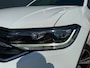 Volkswagen T-Cross 1.5 TSI DSG * R-Line * AUTOMAAT * Parkeercamera * Navigatiesysteem * Stoelverwarming *